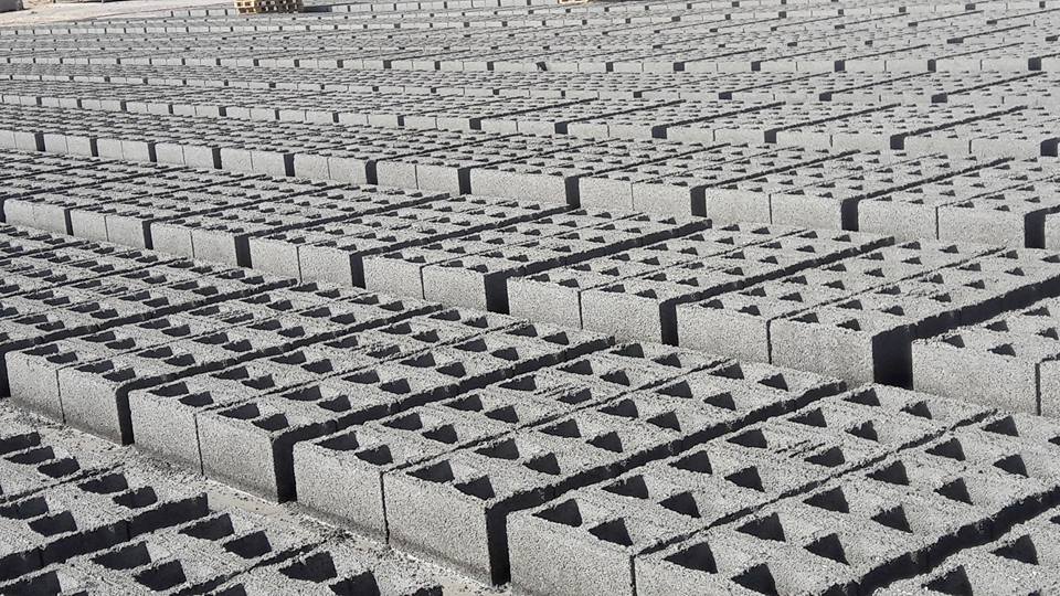 معمل روج افا للبلوك ومواد البناء